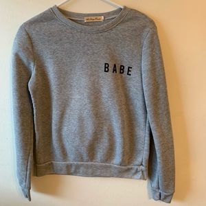 grey crew neck